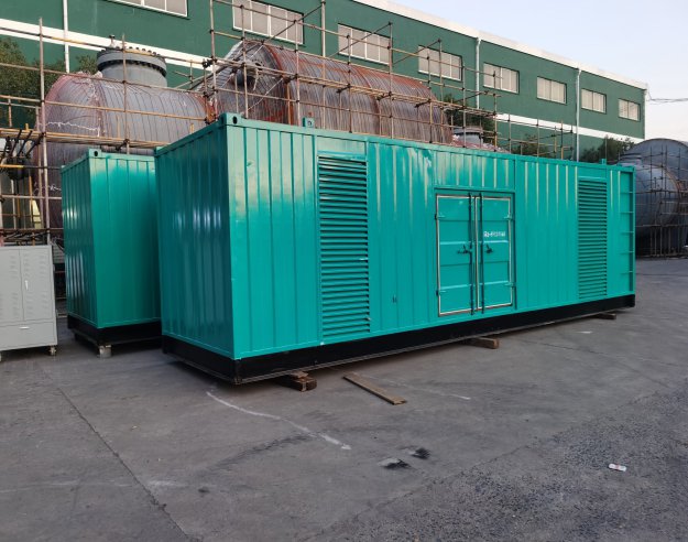 2400KW發(fā)電機(jī)組施工現(xiàn)場(chǎng)