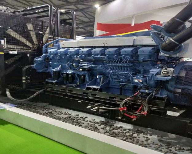 1200KW三菱發(fā)電機(jī)組